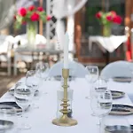 לינה וארוחת בוקר Paivilla Boutique 3*